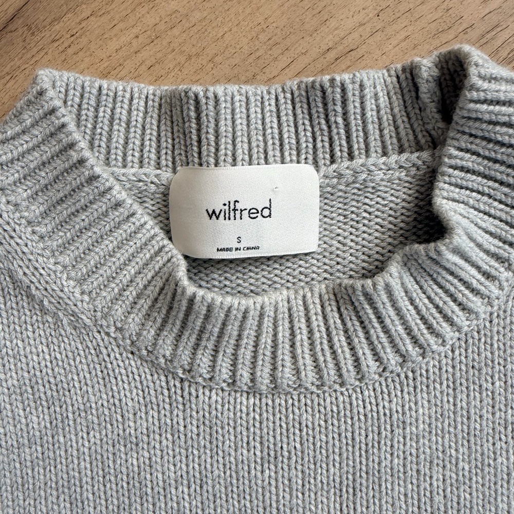 Aritzia Wilfred Light Gray Knit Top - Picture 2 of 5